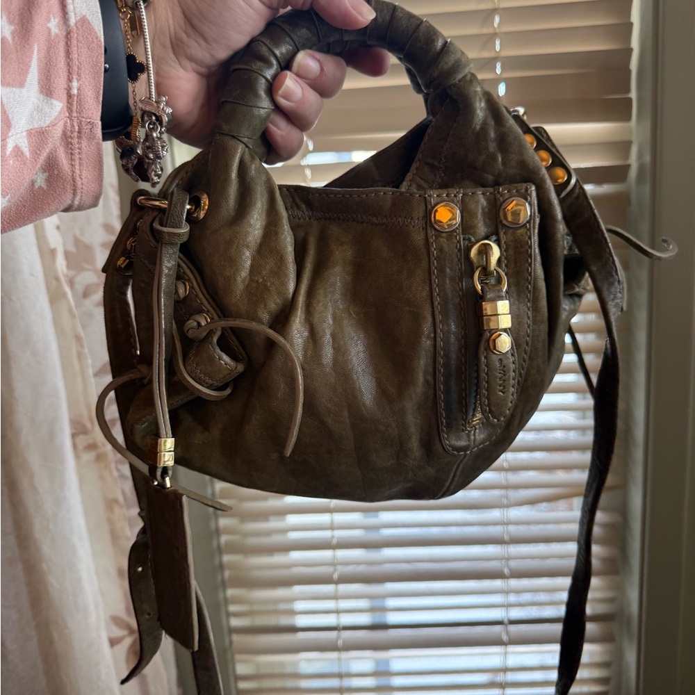 Chic Olive Green Leather Handbag